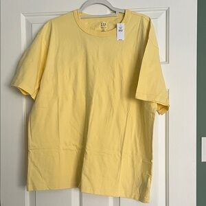 GAP Men’s Soft Yellow Tee